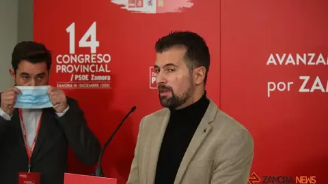 GALERÍA | El reelegido Antidio Fagúndez, junto al ministro Marlaska y el secretario general del PSOE de Castilla y León en el 14º Congreso Provincial del PSOE de Zamora. | FOTO: Marcos Vincente