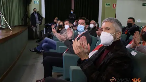 GALER&Iacute;A | El reelegido Antidio Fag&uacute;ndez, junto al ministro Marlaska y el secretario general del PSOE de Castilla y Le&oacute;n en el 14&ordm; Congreso Provincial del PSOE de Zamora. | FOTO: Marcos Vincente