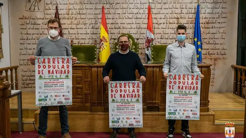 Presentación de la Carrera Popular de Navidad en el Ayuntamiento de Benavente