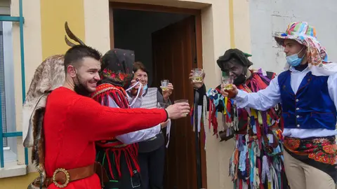 Mascaradas en Ferreras de Arriba. | FOTO: Interbenavente