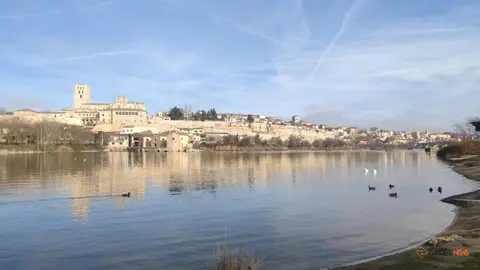 Vista de Zamora desde la playa de Los Pelambres