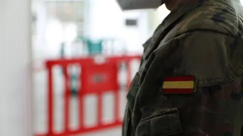 Militares de refuerzo en la campaña de vacunación de la tercera dosis