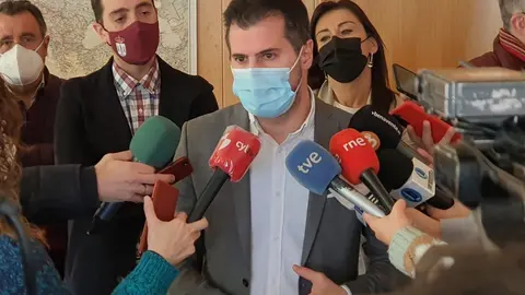 Luis Tudanca en Benavente. | FOTO: Interbenavente