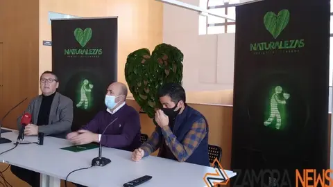 Presentación de la Feria Naturalezas en el Teatro Ramos Carrión