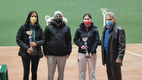 Campeonas de la quinta jornada del Campeonato de Castilla y León de frontenis femenino celebrada en Pereruela