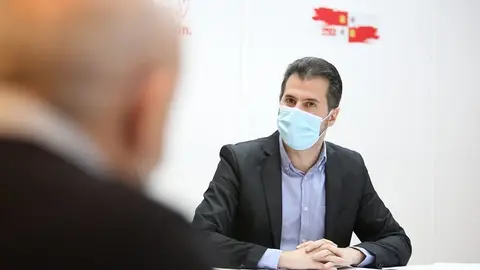 Luis Tudanca tras la reunión con el el presidente nacional de la Unión de Profesionales de Trabajadores Autónomos