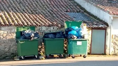 Contenedores en Almeida de Sayago