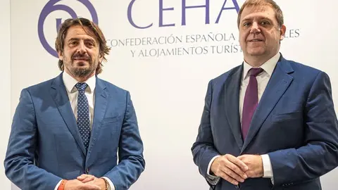 Jorge Marichal presidente CEHAT y Juan Manuel Serrano presidente Correos