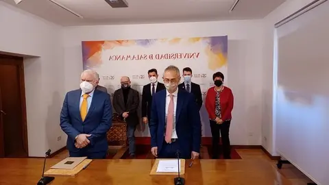 Momento de la firma del convenio