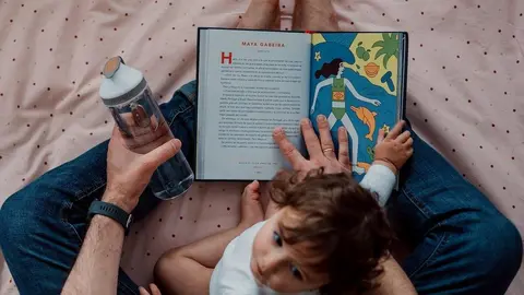 Foto de archivo padres e hijos