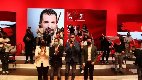 Pedro Sánchez y Luis Tudanca en un acto electoral en Zamora