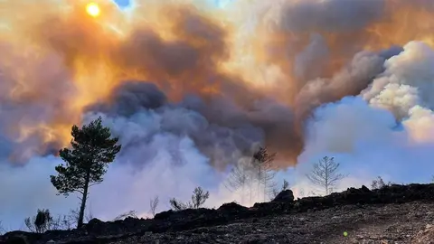 Foto fuego Hermisende @AT_Brif