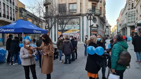 PP mesa informativa en San Torcuato.