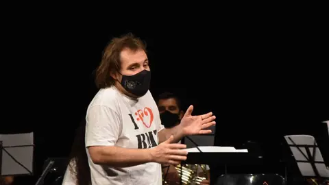 31e684b6-dd30-42b0-8d4a-547c8bd0498f