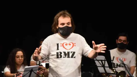 b40695a8-2b5f-453e-9a6d-ef19c3bdfa0b