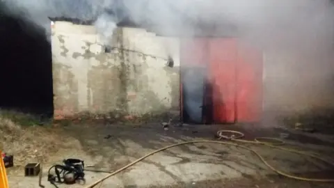 Nave quemada en Litos