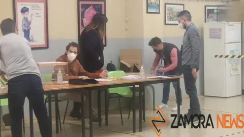 Colegio electoral en La Hispanidad