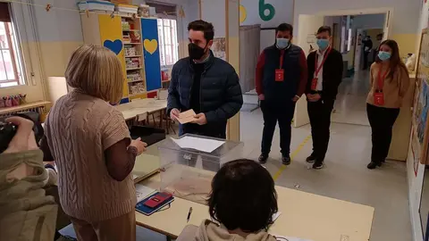 02 PSOE ZAMORA. Antidio Fagúndez votación 13F22