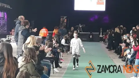 Desfile infantil en Ifeza