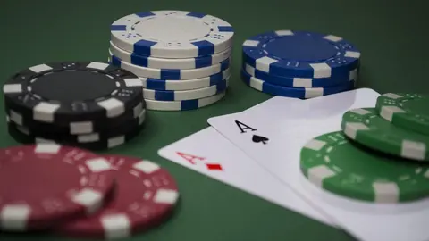 poker casinos on line