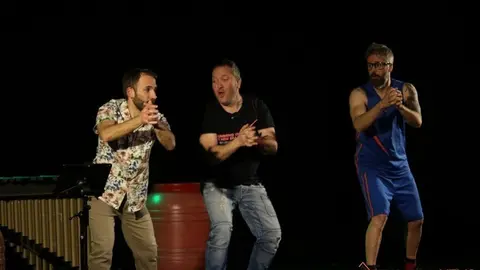 Actuación de Odaiko en el Teatro Ramos Carrión. Foto Marcos Vicente