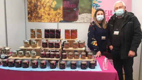 Manuel y Charo, los impulsores de la marca "Miel Sayaguesa"