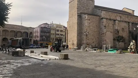 La Plaza Mayor se prepara para el Carnaval