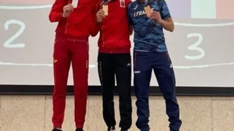 Ángel Luis Canto, en lo más alto del podio