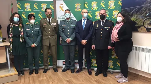 Guardia civil y policía