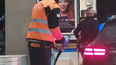 Gasolinera alcañices noche