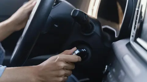 woman-starting-the-engine-of-her-car (1)