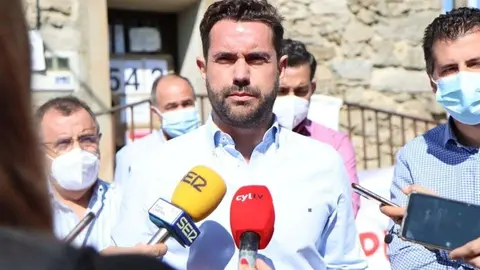 PSOE Zamora.  Antidio Fagúndez y Luis Tudanca en Monumenta de Sayago