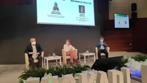 Estrella Torrecilla y José Ángel Arrranz, en el Foro de Ecoturismo
