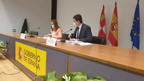 .-  La delegada del Gobierno en Castilla y León, Virginia Barcones, y el consejero de Presidencia en funciones de la Junta de Castilla y León, Ángel Ibáñez