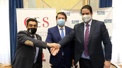 PRESIDENTE FIRMA CONVENIO CES SALAMANCA