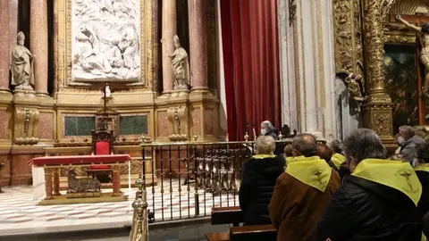 Rezo por Ucrania en la Catedral de Zamora. Foto Marcos Vicente