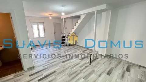 EE93EAE9-30E9-4CC5-8243-E3219442DA34_1_105_c