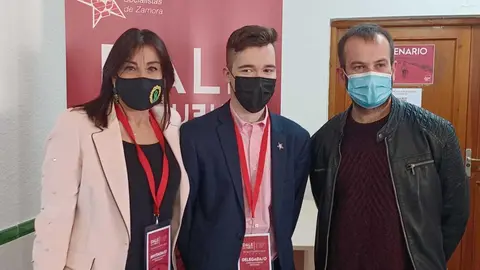El Secretario General de las JSZ, Emilio Ferrero, de la Secretaria de Organización del PSOE de Castilla y León, Ana Sánchez,  y del Portavoz del PSOE en el Ayuntamiento de Zamora, David Gago