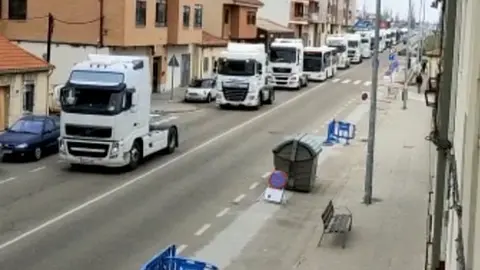 Marcha de camiones por Zamora. Foto Marcos Vicente