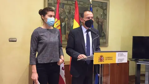 Clara San Damián y Subdelegado del Gobierno