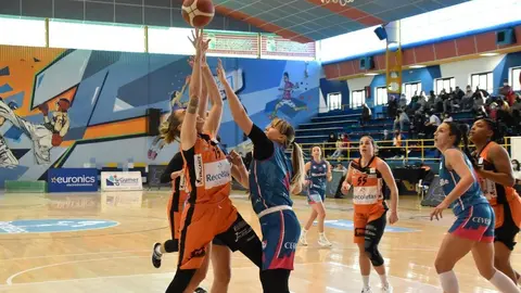 Partido entre el Recoletas Zamora y el Extremadura Miralvalle