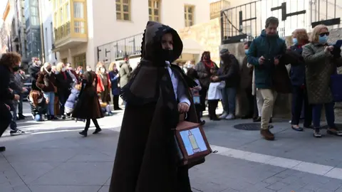 procesión de las Capas Pardas de los alumnos de la Medalla Milagrosa