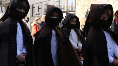 procesión de las Capas Pardas de los alumnos de la Medalla Milagrosa