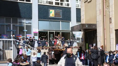 procesión de las Capas Pardas de los alumnos de la Medalla Milagrosa