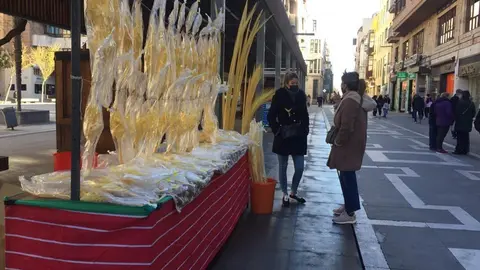 Puesto de venta de palmas en Santa Clara