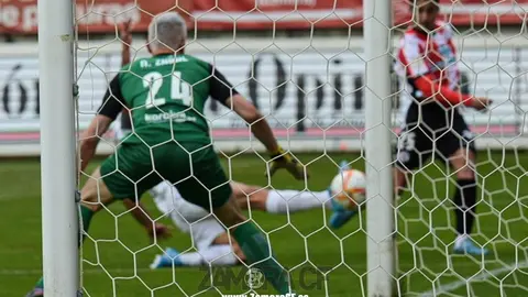 La portería de Nacho Zabal, el protagonista del encuentro