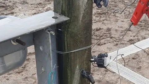 Destrozos en la finca de Villamor de los Escuderos. Foto Facebook