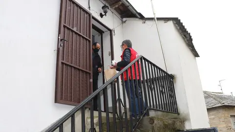 Entrega de medicamentos Cruz Roja