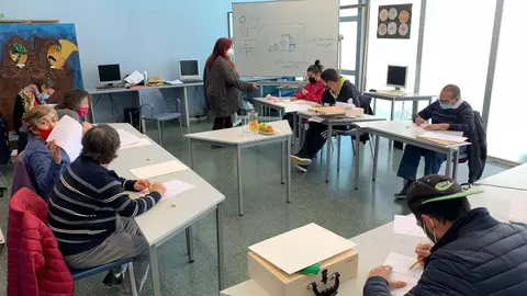 Taller en un centro de atención a personas con capacidades diversas