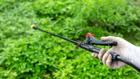 uso de herbicidas imagen de archivo